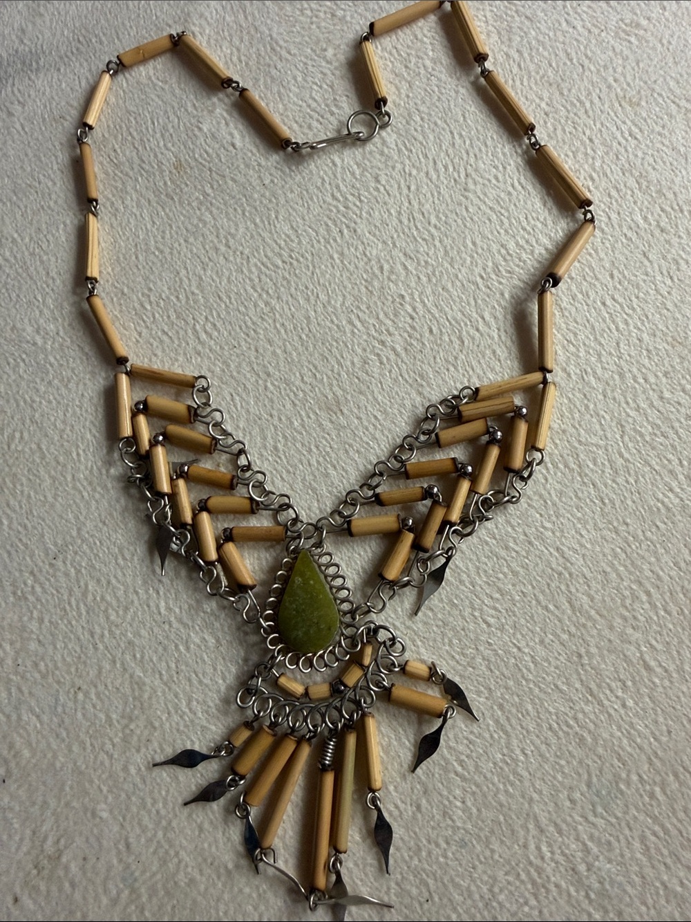 Boho Teardrop Pendant Statement Necklace in Beige and Green